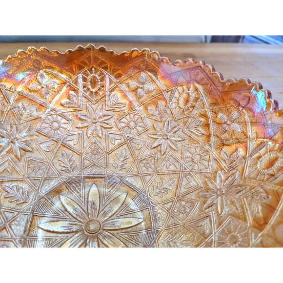 Marigold Carnival Glass Bowl Hattie Luster Glass with Scalloped Edges - Picture 10 of 10